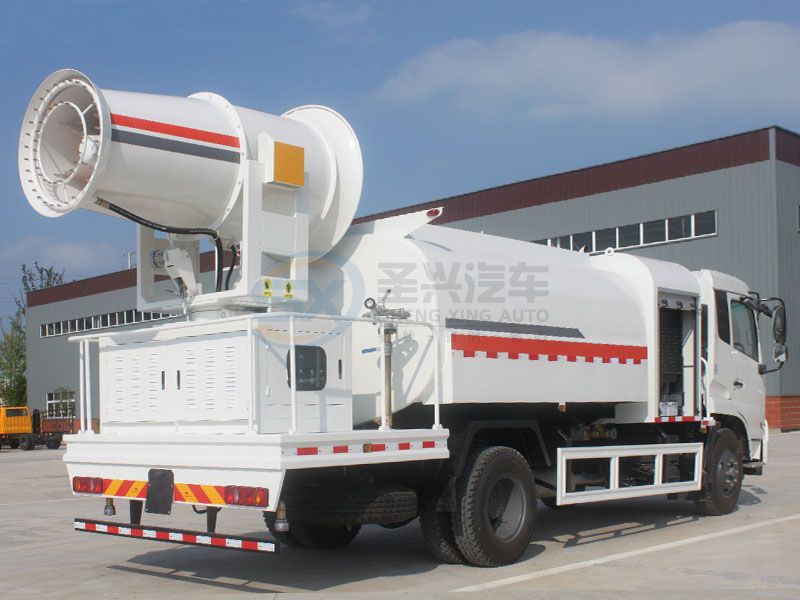東風天錦100米多功能抑塵車