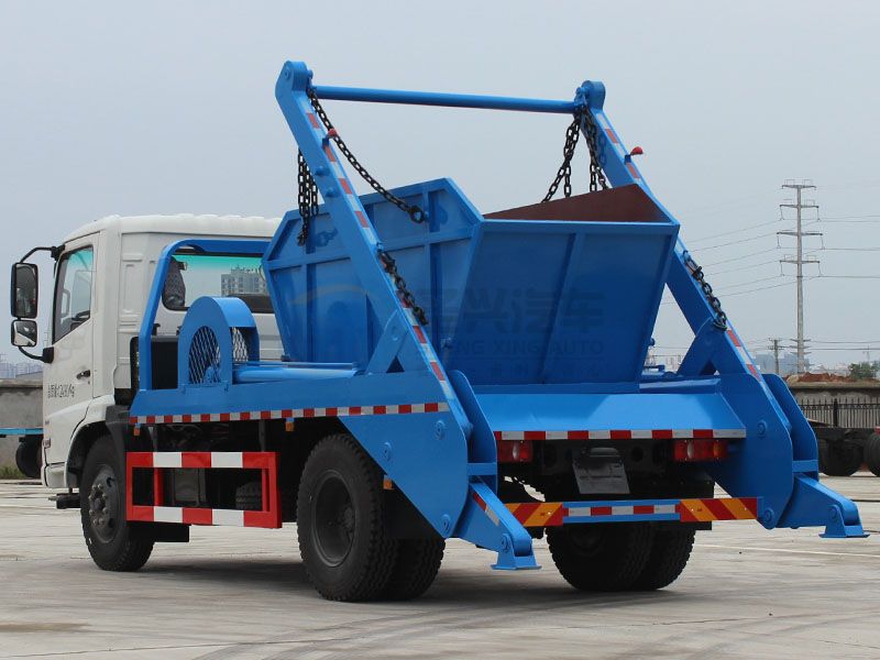 東風天錦擺臂垃圾車