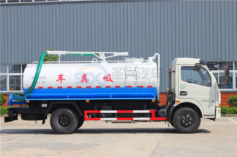 東風多利卡8方吸糞車