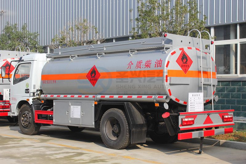東風多利卡10噸加油車