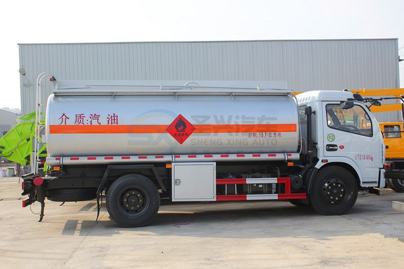 東風多利卡10噸加油車