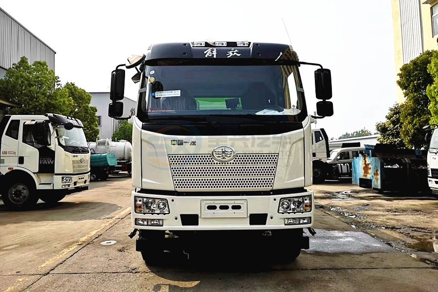 解放J6L型9+7方洗掃車