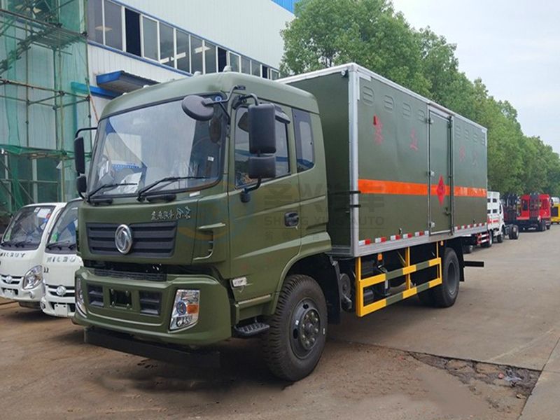 東風6米1爆破器材運輸車