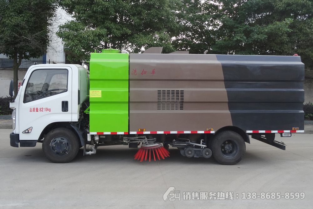 江鈴凱銳4+4方洗掃車