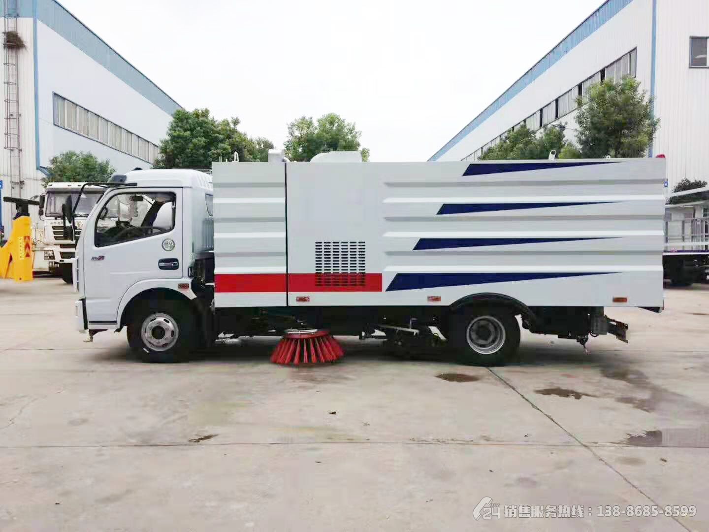 東風大多利卡5+4.5方洗掃車
