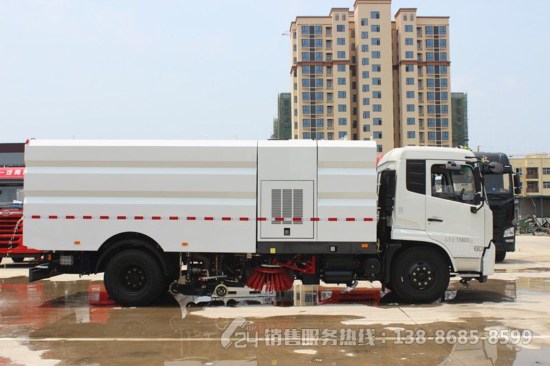 東風(fēng)天錦9+7方洗掃車