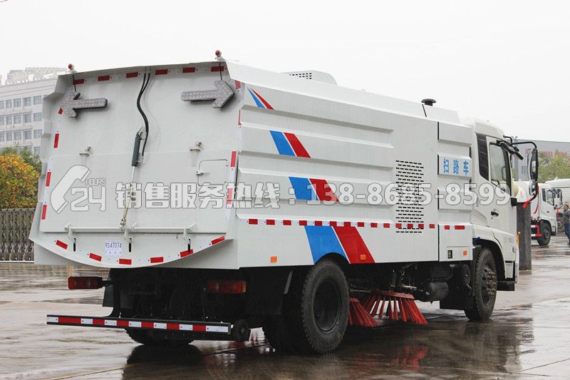 東風(fēng)天錦12噸掃路車(chē)