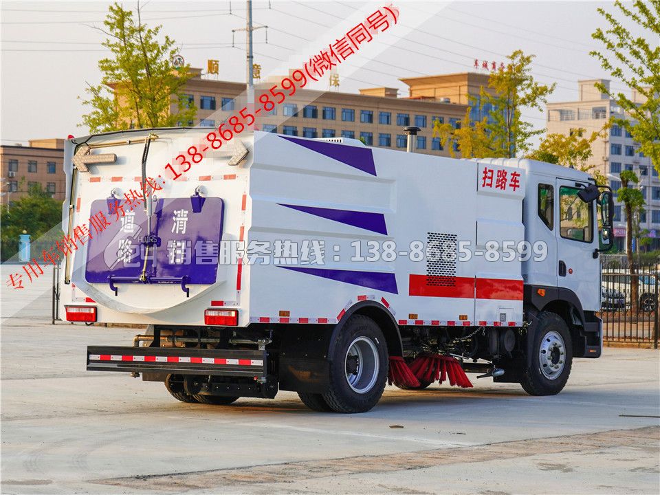 東風多利卡D9掃路車