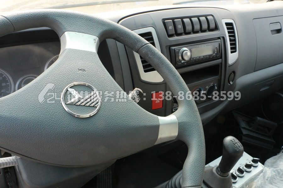 凱馬小型4方密封式垃圾收集轉運車