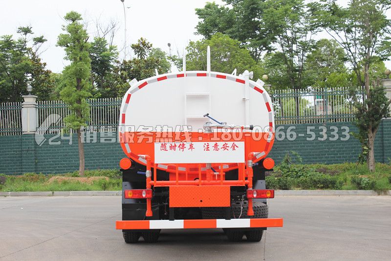 東風D3S后雙橋灑水車22立方