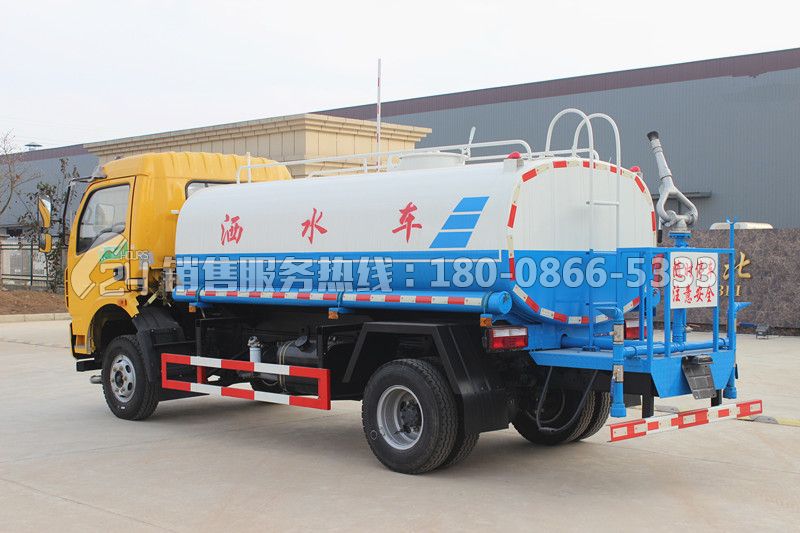 東風特商灑水車8方