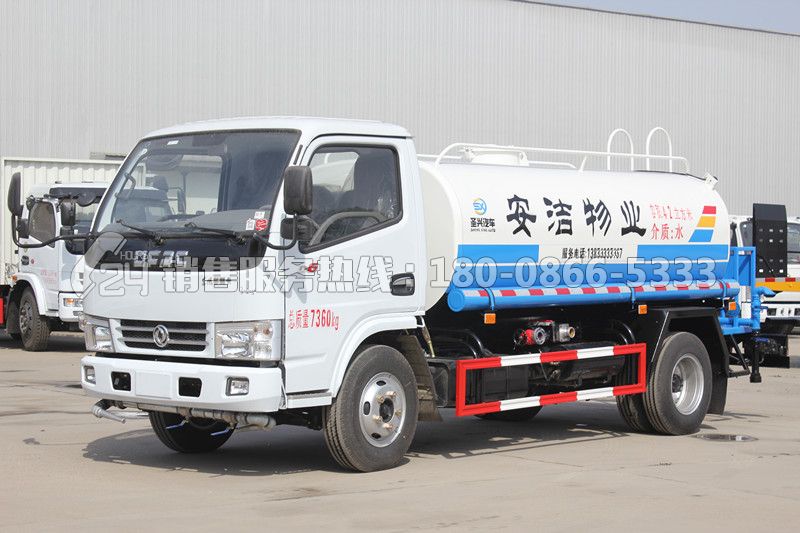 東風多利卡D6灑水車5方