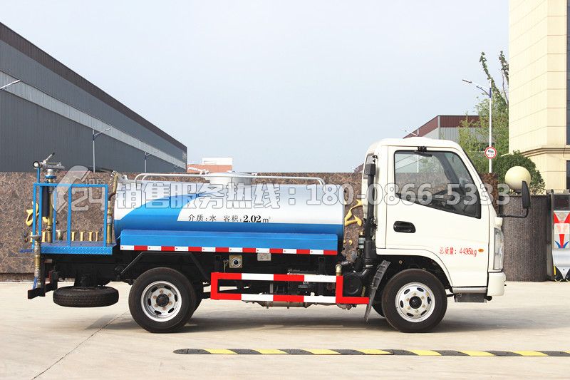 藍牌凱馬2方灑水車