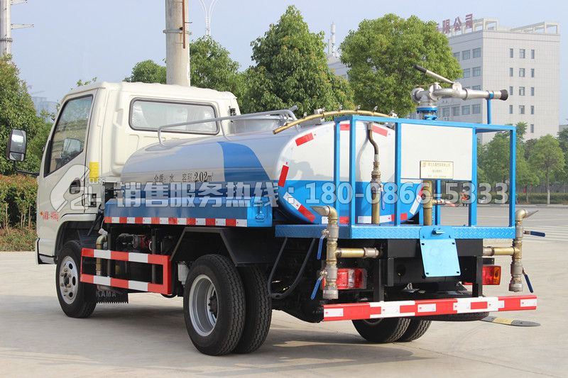 藍牌凱馬2方灑水車