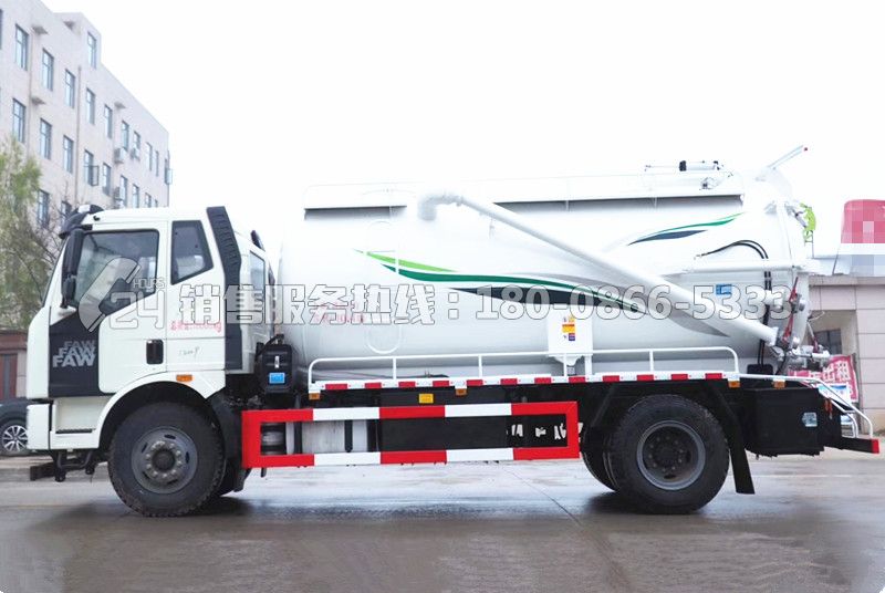 解放J6L吸污車12立方