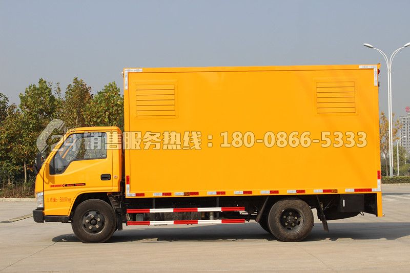江鈴順達(dá)移動(dòng)電源車(chē)