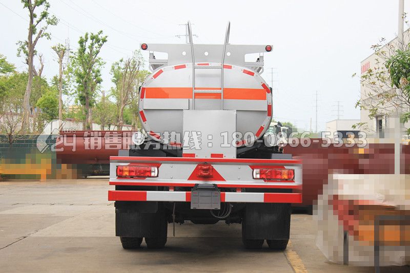 北奔油罐車(chē)