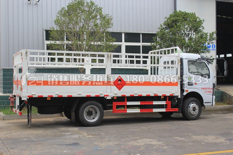 國六-東風多利卡5米2氣瓶運輸車