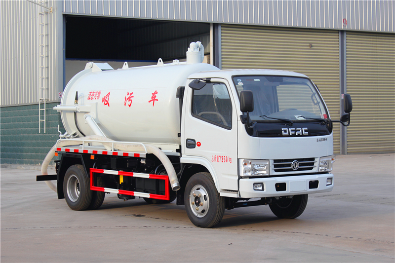 東風多利卡D6吸污車4方