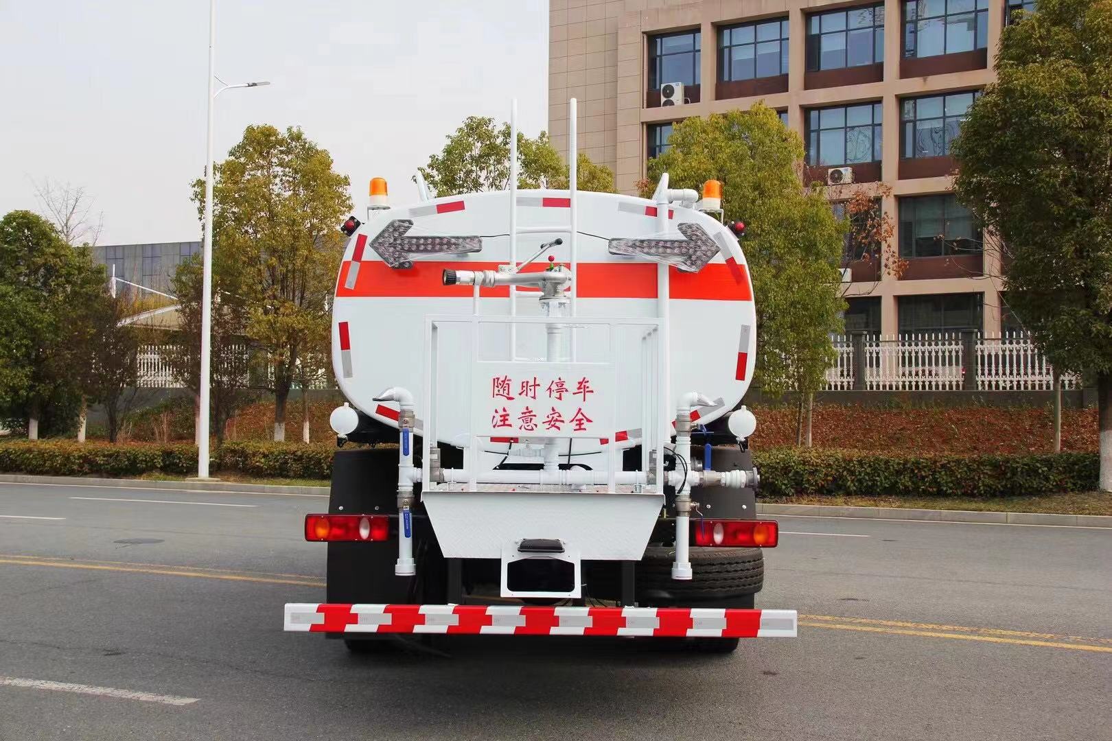 東風天錦15方灑水車
