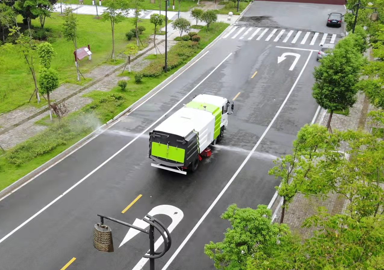 東風天錦掃路車4+8方