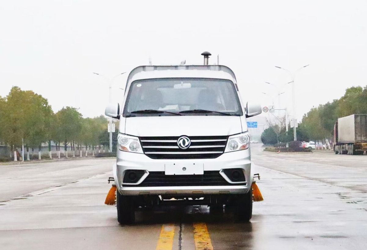 東風小康掃路車0.5+1.5方