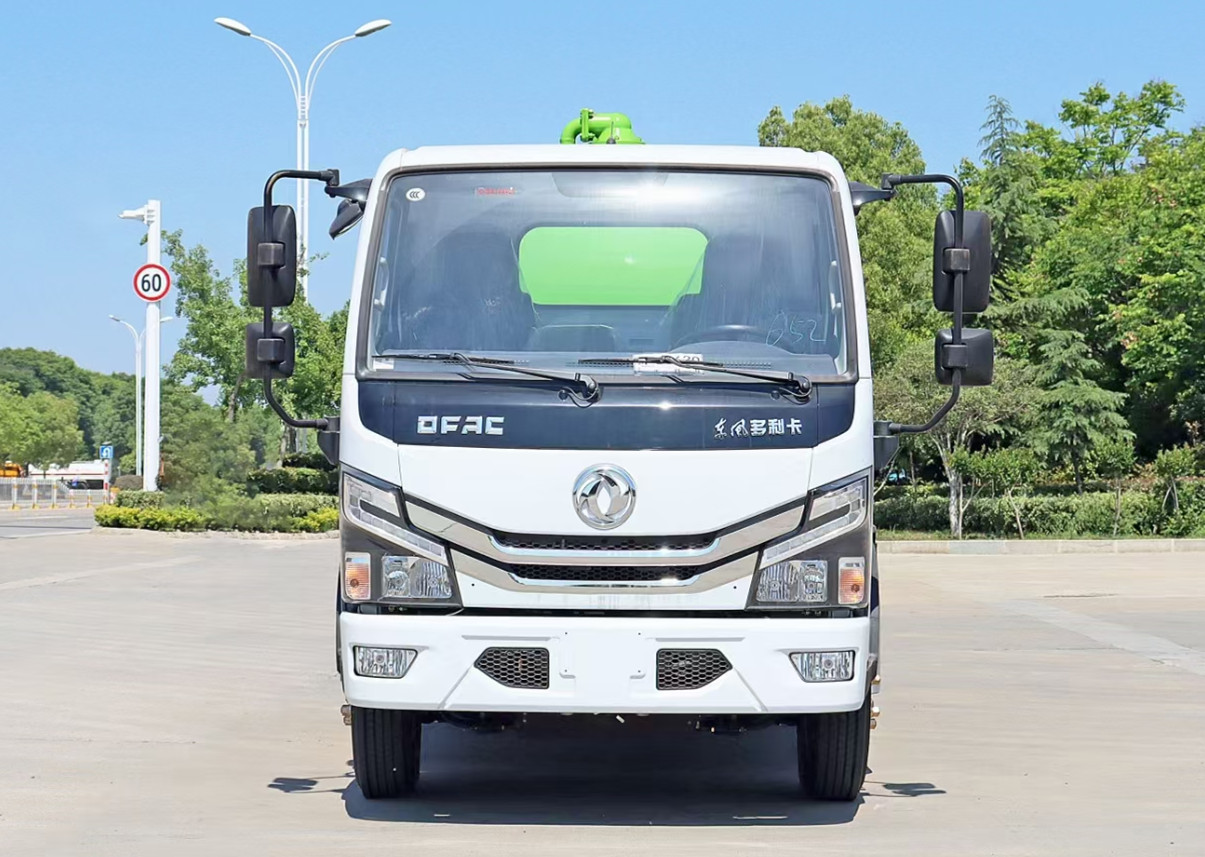 東風多利卡D6吸污車4.5方