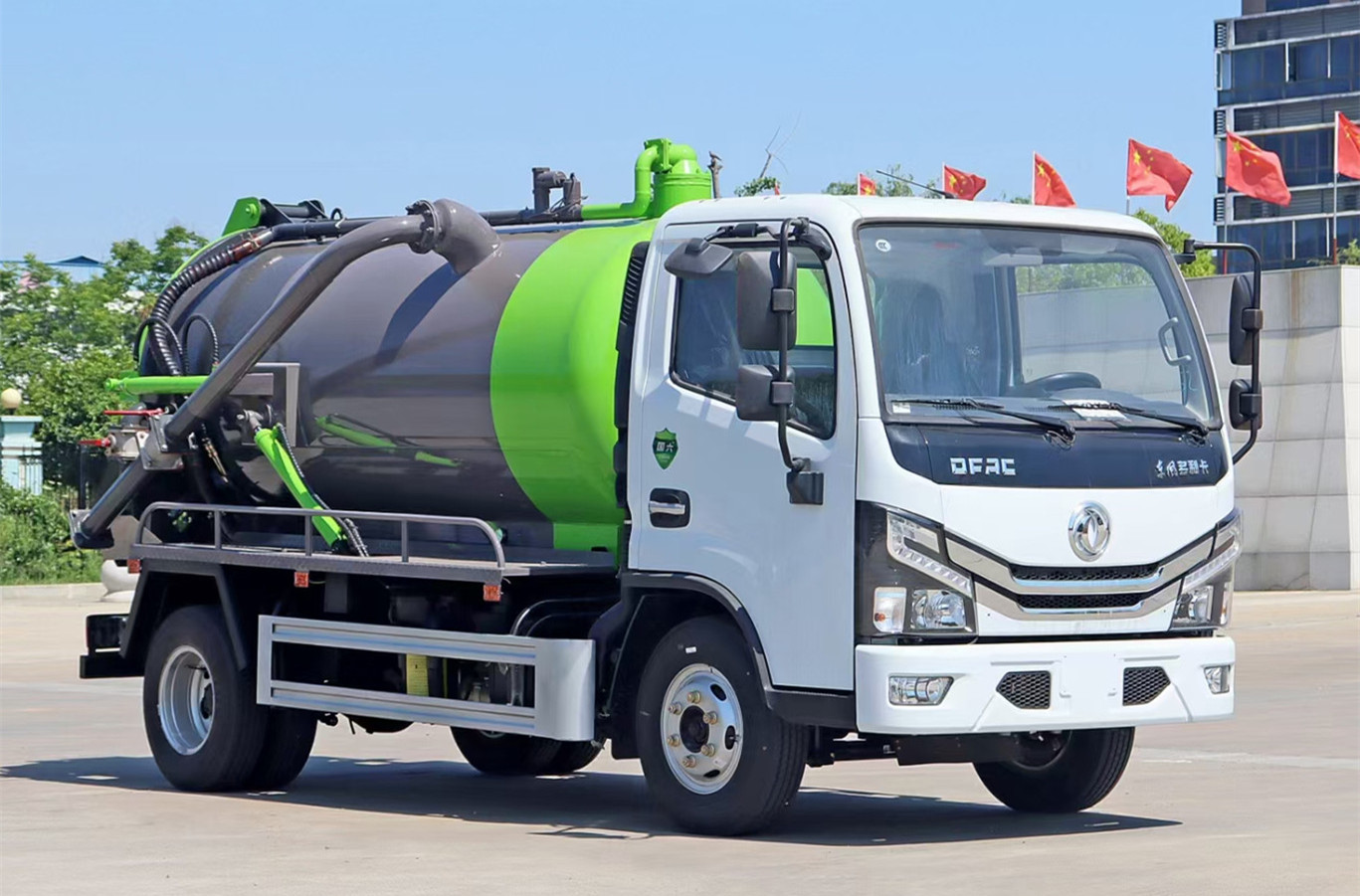 東風多利卡D6吸污車4.5方