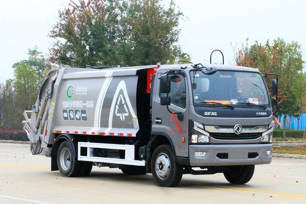 東風凱普特N7壓縮式垃圾車8方