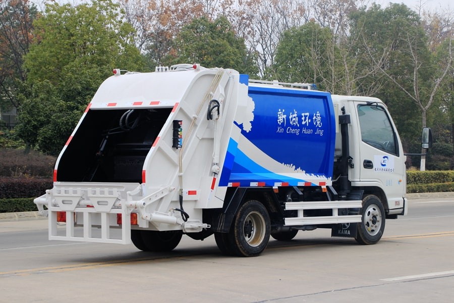 凱馬藍牌壓縮式垃圾車4方