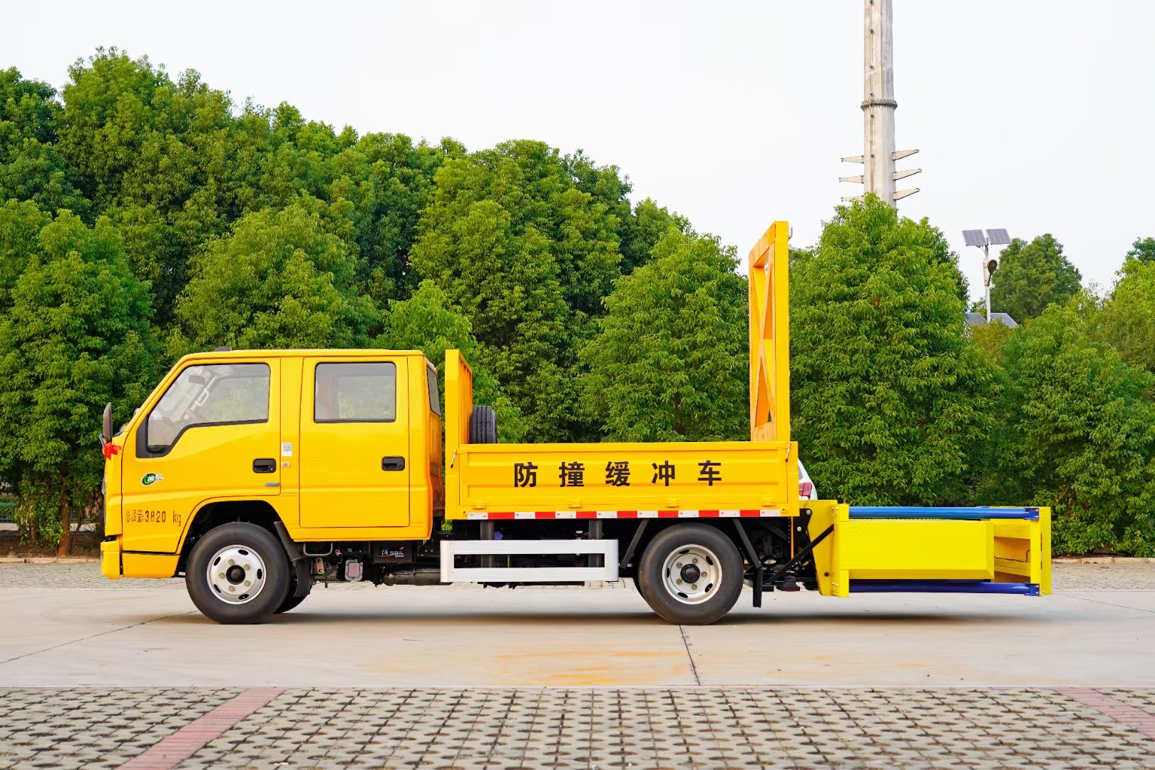 江鈴順達防撞緩沖車-70K