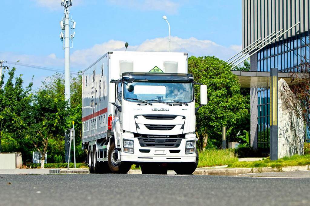 液晶儀表空氣懸掛都配齊了 慶鈴五十鈴巨咖5X危化品運輸車搶先看