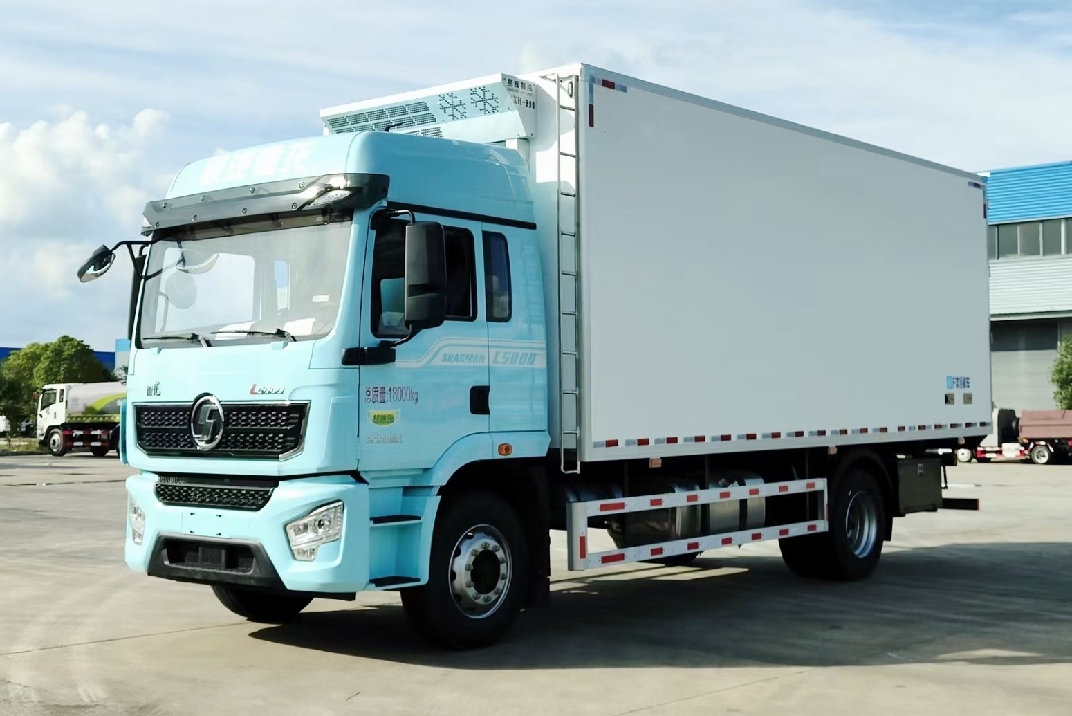 陜汽德龍L5000自動檔6.8米冷藏車