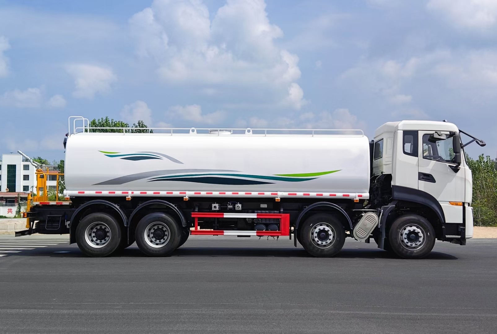 東風(fēng)天龍KL前四后八灑水車25方