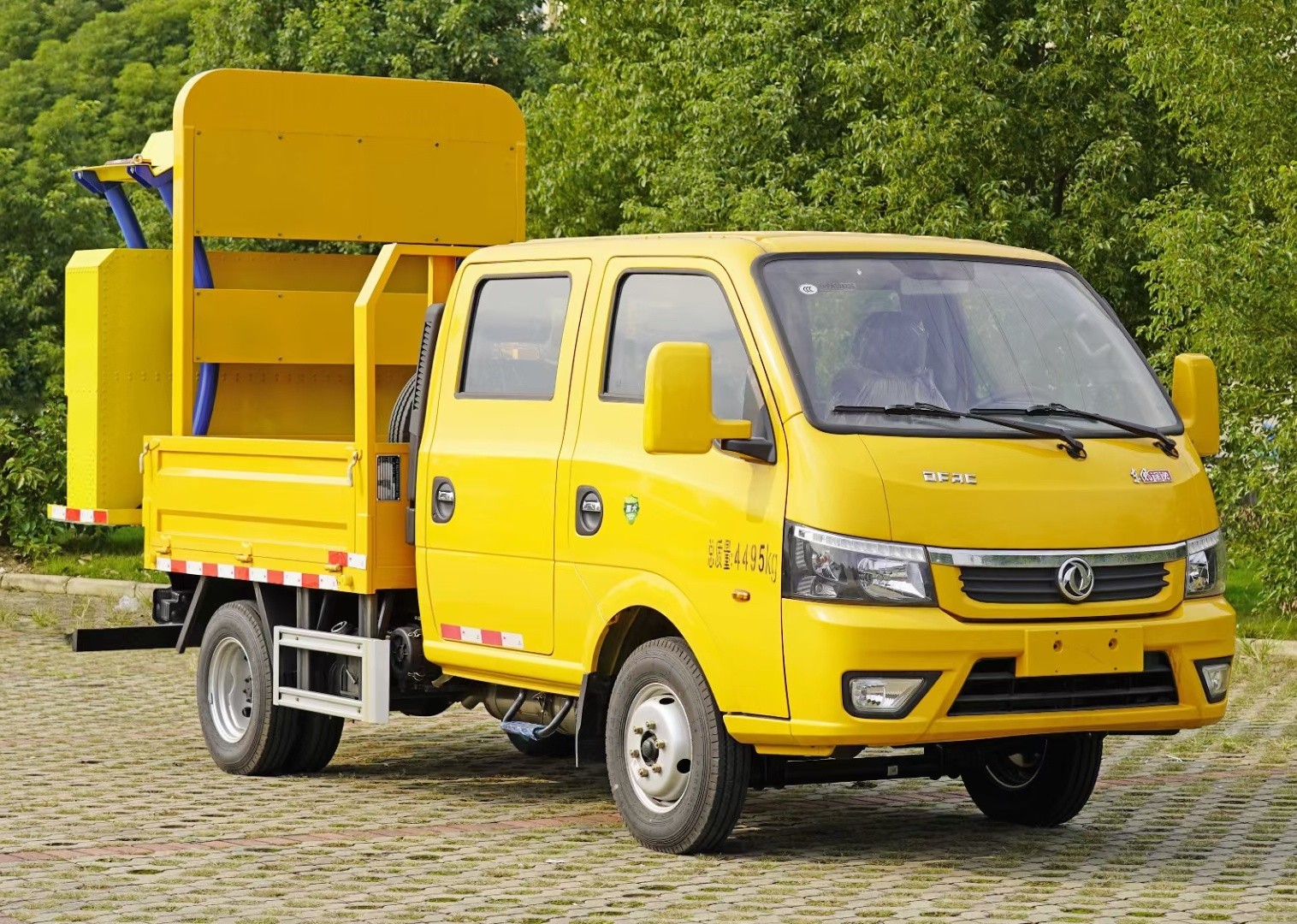 東風途逸藍牌防撞緩沖車70K
