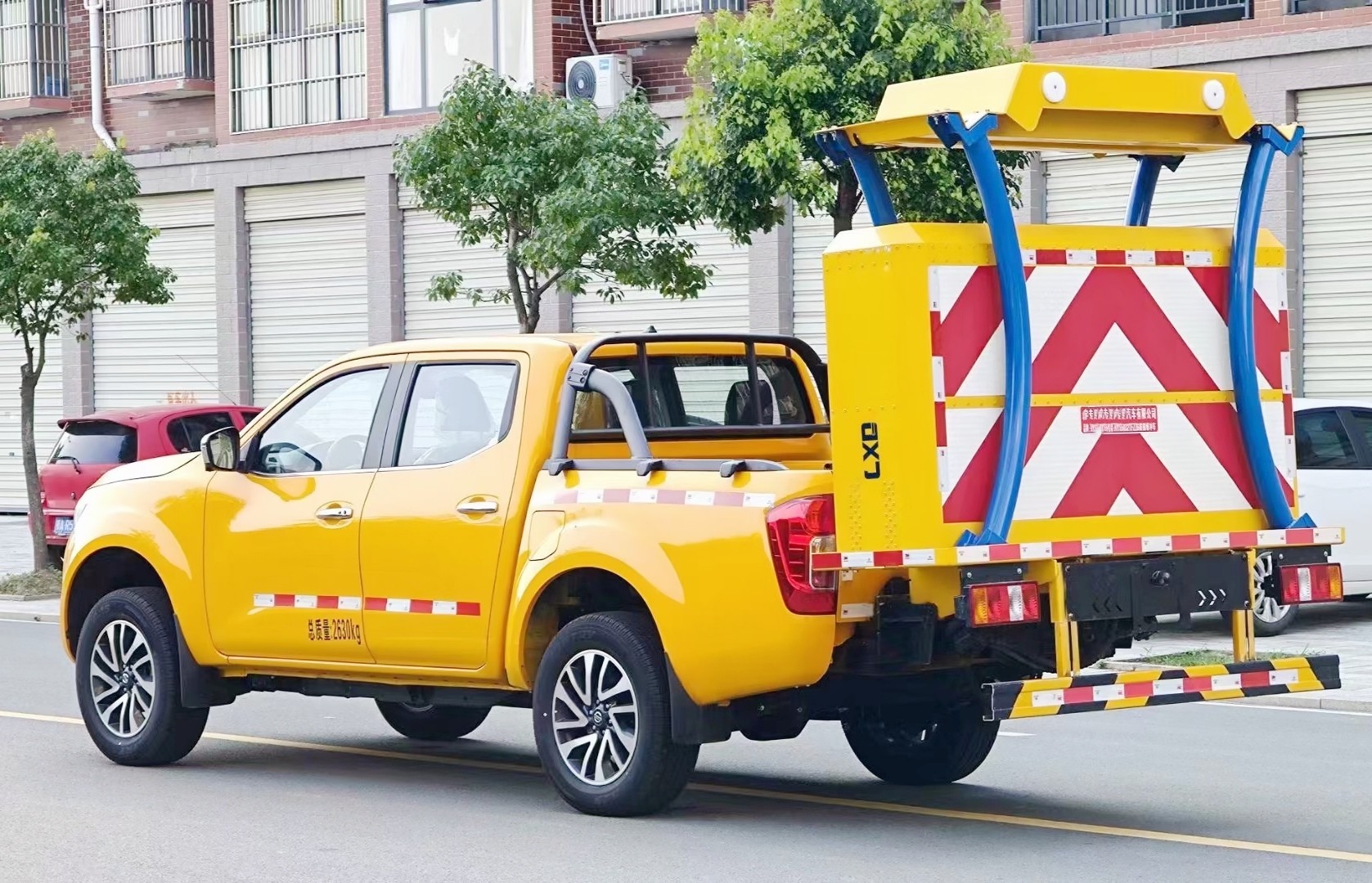 日產皮卡四驅防撞緩沖車70K