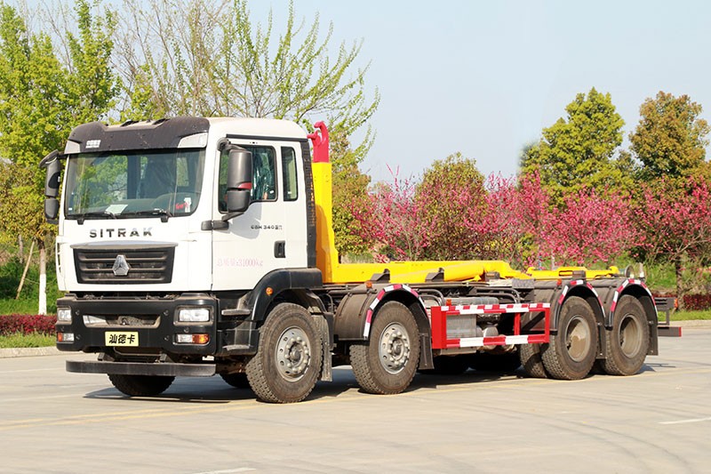 重汽汕德卡8x4車(chē)廂可卸式垃圾車(chē)25噸