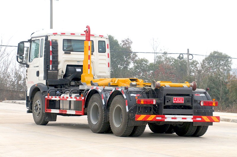 重汽HOWO后雙橋套臂垃圾車 20噸