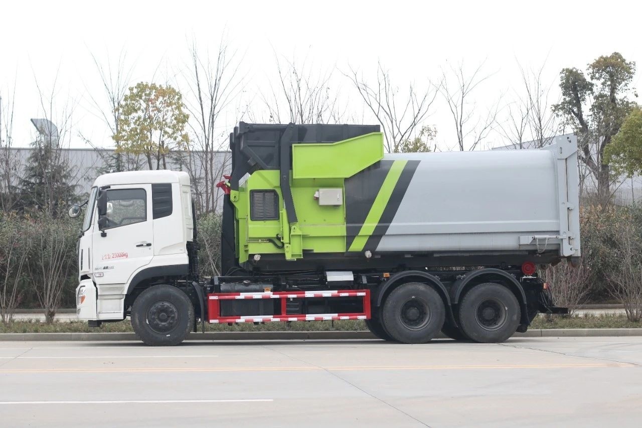 東風天龍VL后雙橋勾臂垃圾車 20方