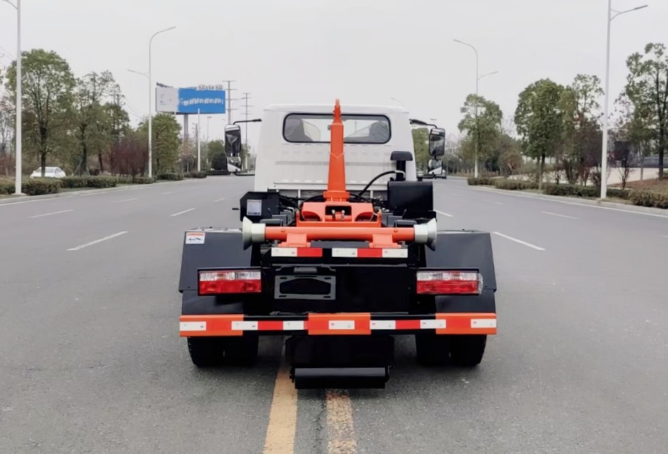 南駿藍牌(地庫)勾臂垃圾車 7方建筑垃圾箱 