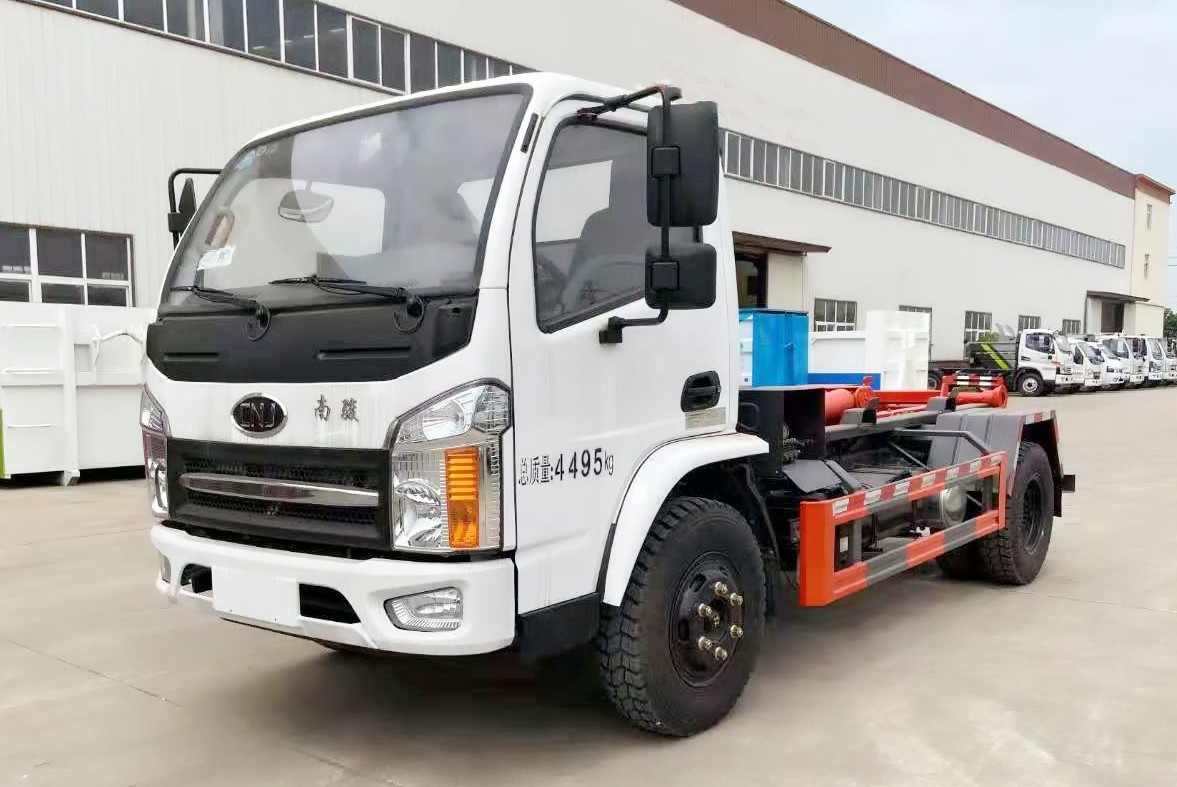 南駿藍牌(地庫)勾臂垃圾車 7方建筑垃圾箱 