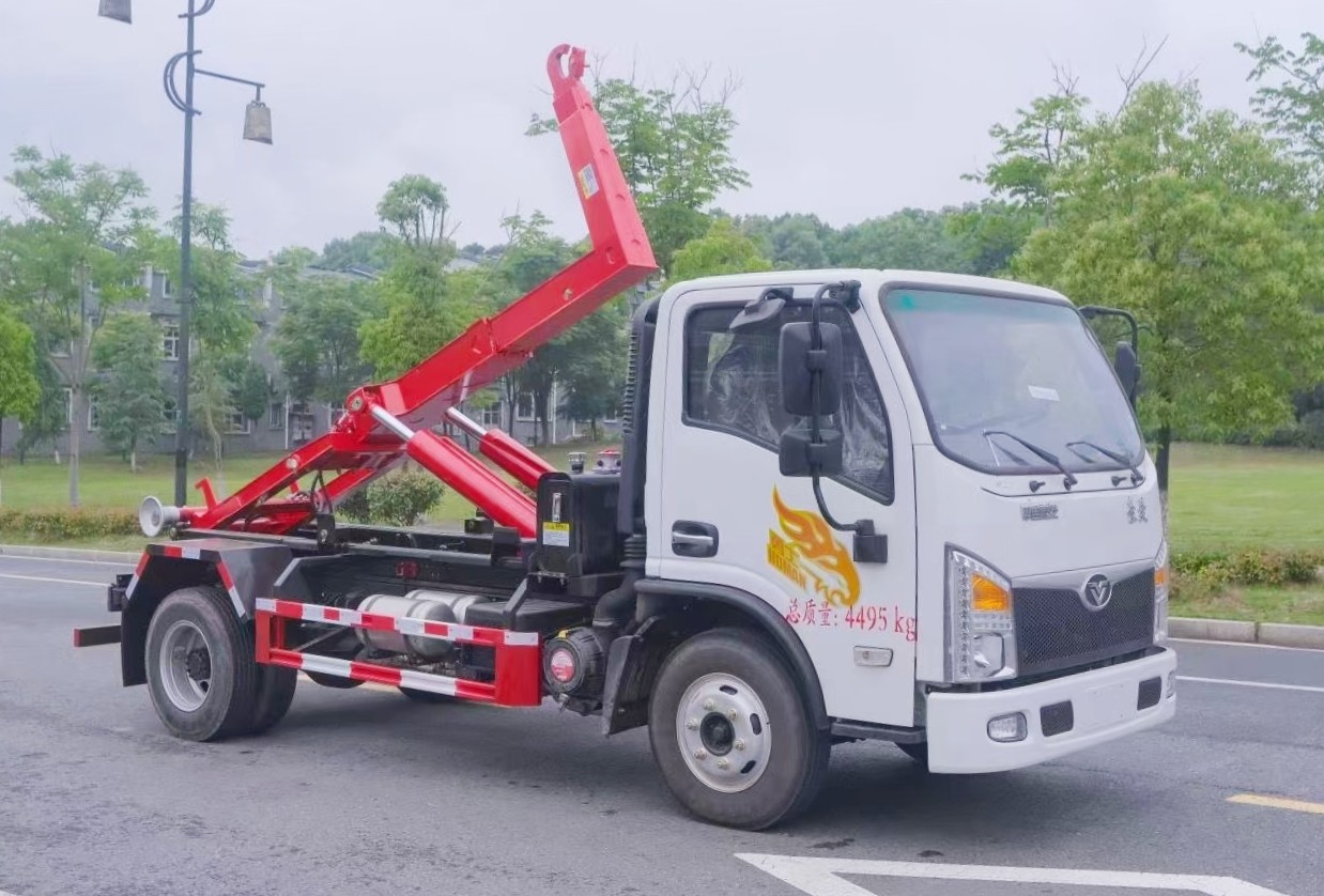 重汽豪曼藍牌(地庫)勾臂垃圾車 7方建筑垃圾箱  