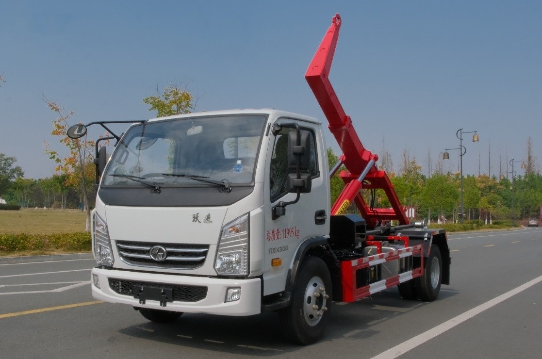 躍進藍牌(地庫)勾臂垃圾車 7方建筑垃圾箱  