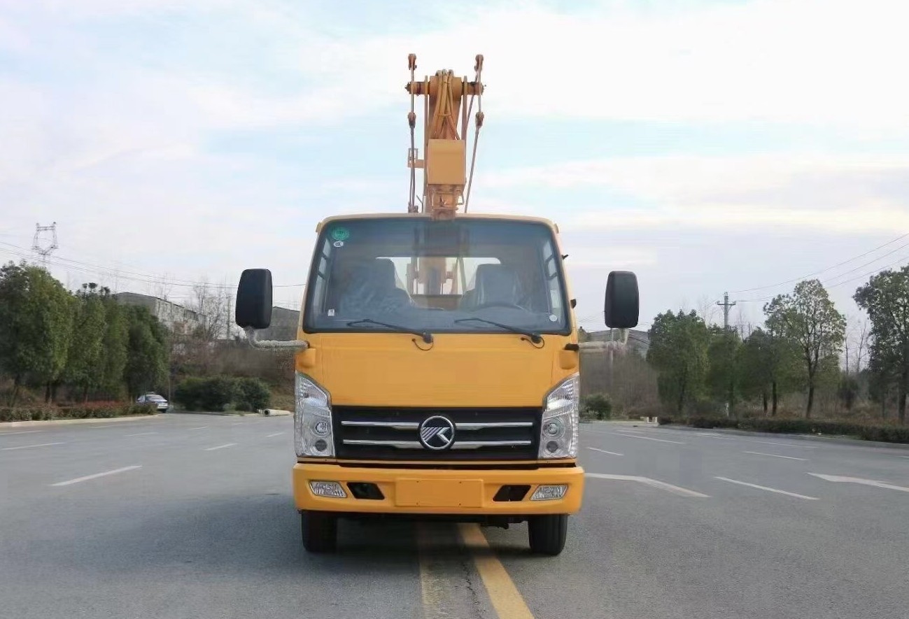 凱馬折臂式13.5米高空作業車