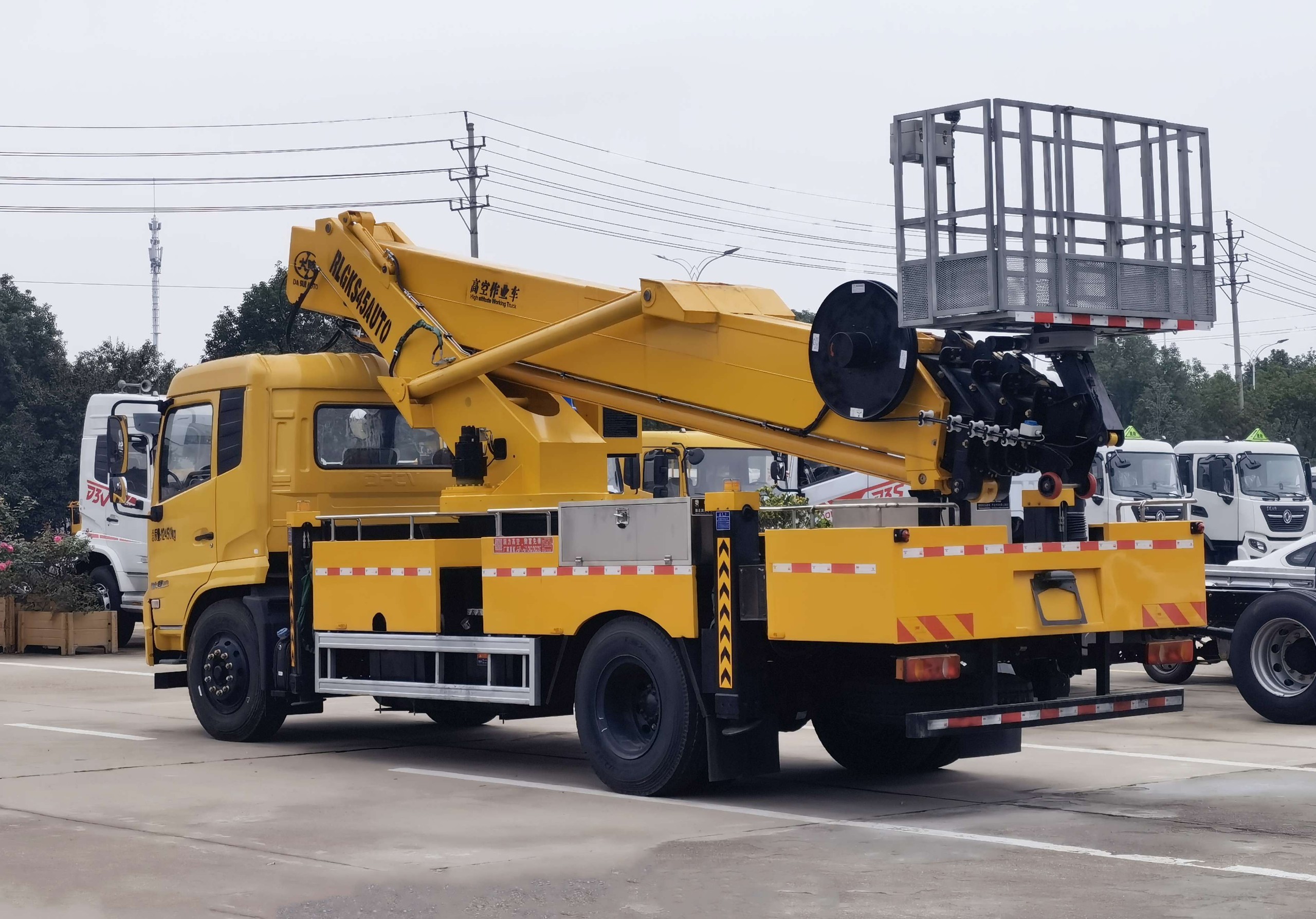 東風天錦45米直臂式高空作業車